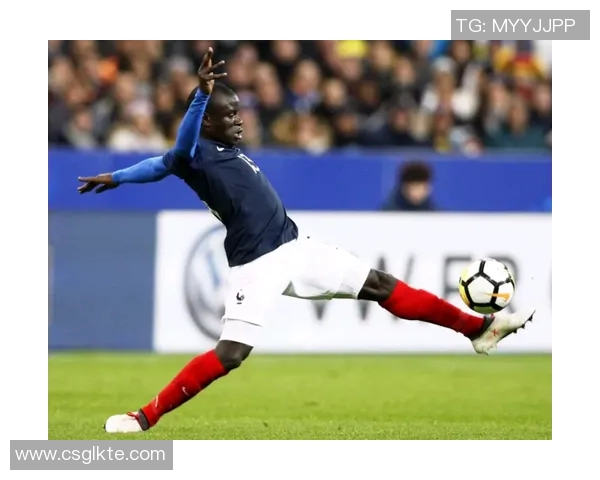 死鱼眼球星逆袭绿茵场从默默无闻到闪耀世界的励志传奇 死鱼眼球星逆袭绿茵场从默默无闻到闪耀世界的励志传奇