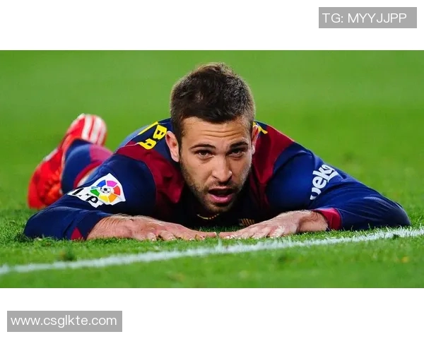 足球球星因头部撞击事故紧急下车 医生建议尽快就医检查 足球球星因头部撞击事故紧急下车 医生建议尽快就医检查