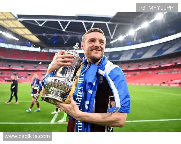 奇迹与天赋并存 足球场上那些带奇字的传奇球星